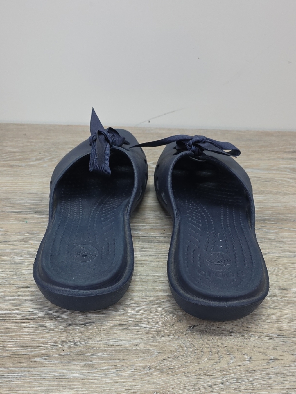 Crocs Womens Audrey Hallmark Navy Blue Slip-On Mule Clog w/Bow Sandals Sz 10 - Picture 7 of 12